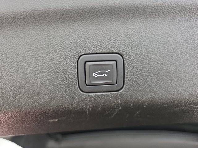 Used 2023 Chevrolet Tahoe Premier w/ Advanced Technology Package AWD/4WD image 36