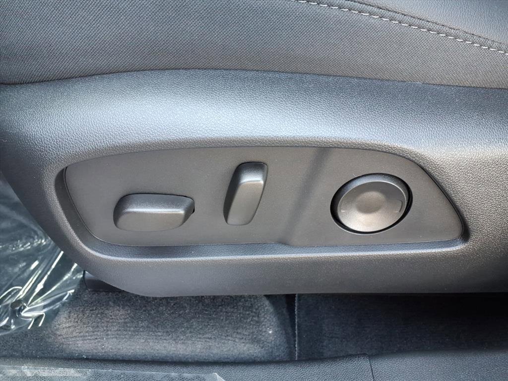 New 2026 Chevrolet Equinox LT w/ Convenience Package II image 14