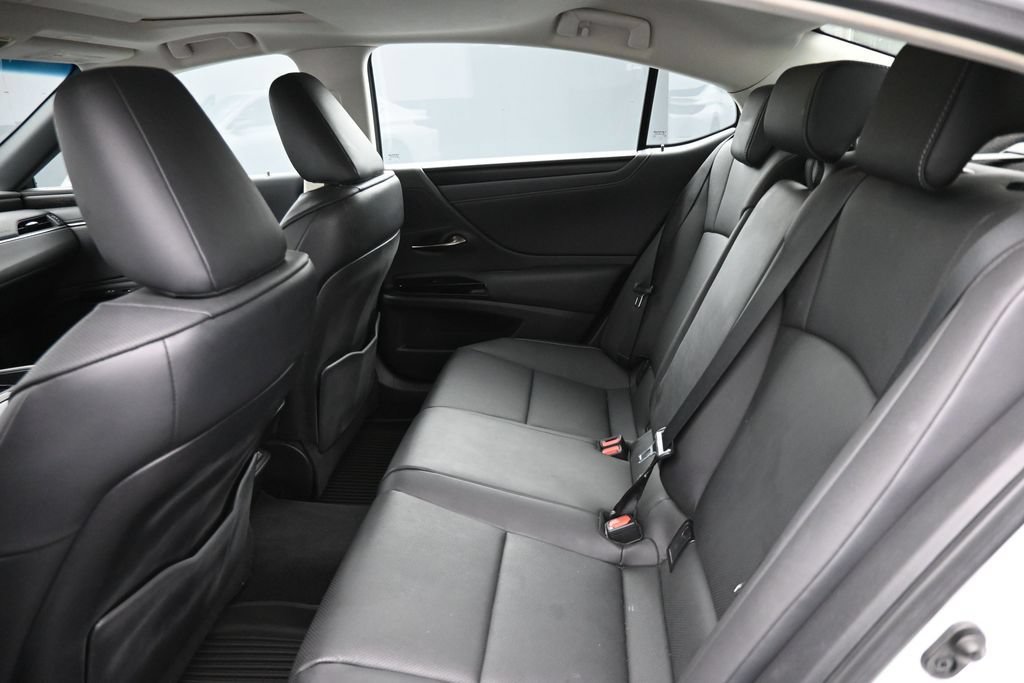 Used 2023 Lexus ES 350 w/ Premium Package FWD image 12