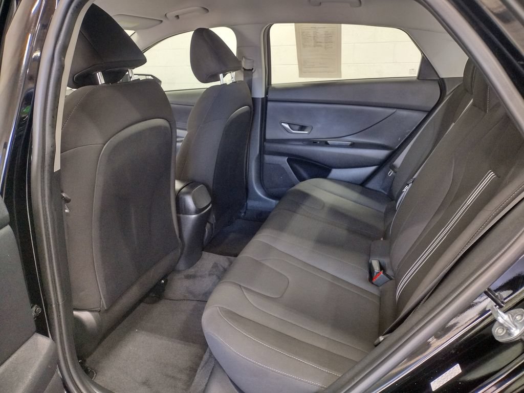Certified 2023 Hyundai Elantra SEL w/ Preferred Accessory Package FWD image 21