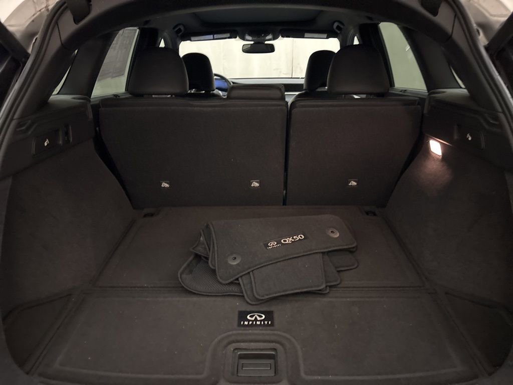 Used 2019 INFINITI QX50 Essential w/ Sensory Package image 9