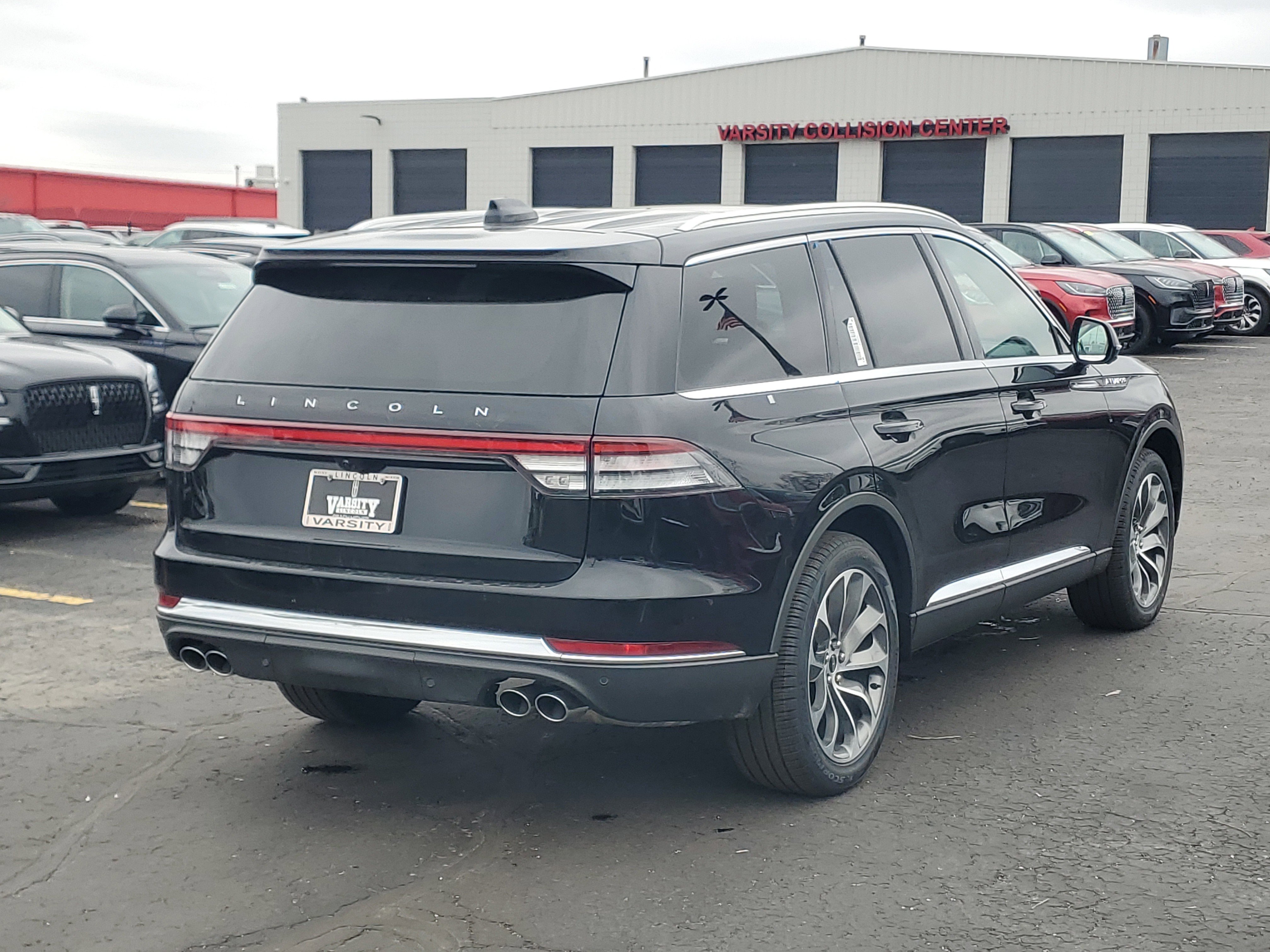 New 2026 Lincoln Aviator AWD image 4