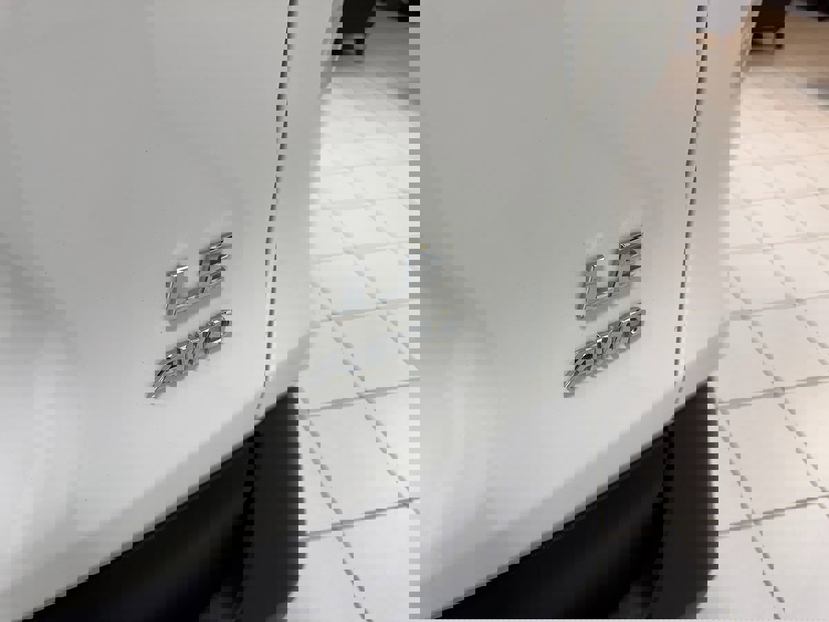 Used 2019 Toyota RAV4 LE w/ All Weather Liner Package AWD/4WD image 59