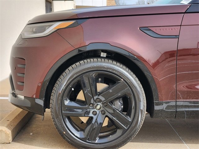 New 2026 Land Rover Discovery Limited Edition image 6