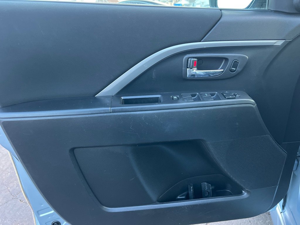 Used 2013 MAZDA MAZDA5 Touring image 11