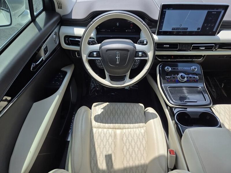 Used 2023 Lincoln Nautilus Black Label AWD/4WD image 15