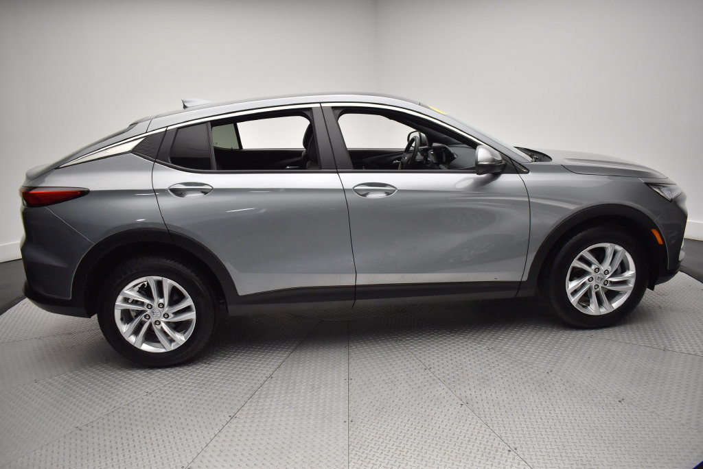 Used 2025 Buick Envista Preferred FWD image 4