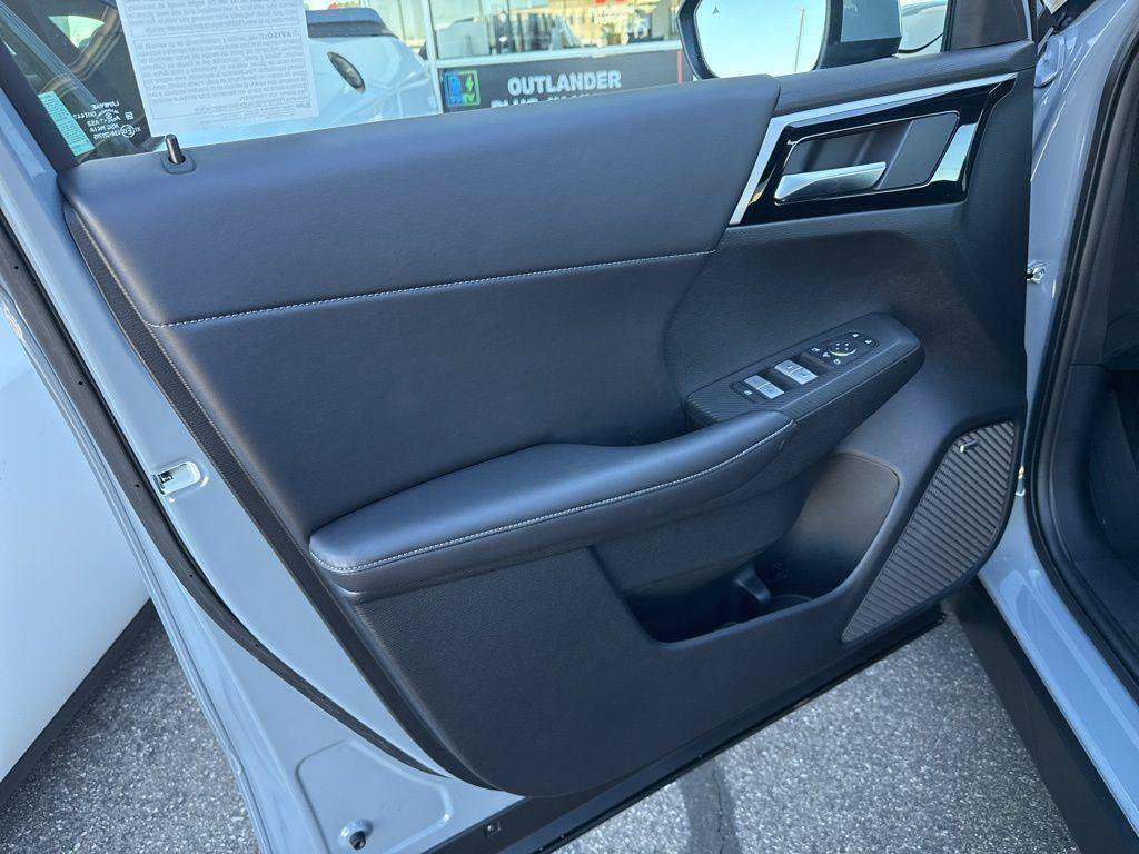 New 2026 Mitsubishi Outlander SE FWD image 29