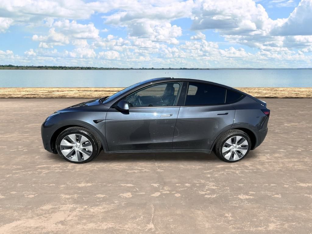 Used 2020 Tesla Model Y Long Range image 9