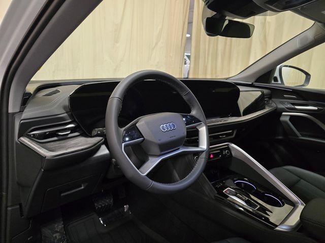 Certified 2025 Audi Q5 Premium Plus w/ Premium Plus AWD/4WD image 14