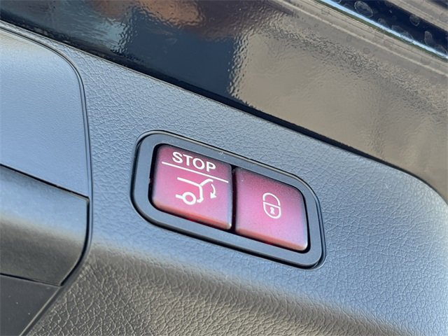 Used 2024 Mercedes-Benz GLB 250 4MATIC image 36