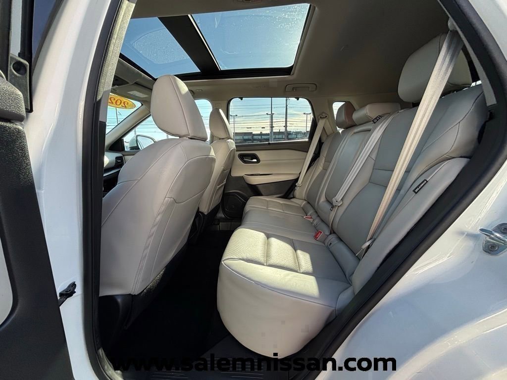 Certified 2023 Nissan Rogue SV w/ SV Premium B Package AWD/4WD image 15