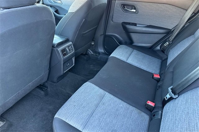 Used 2023 Nissan Rogue SV image 13