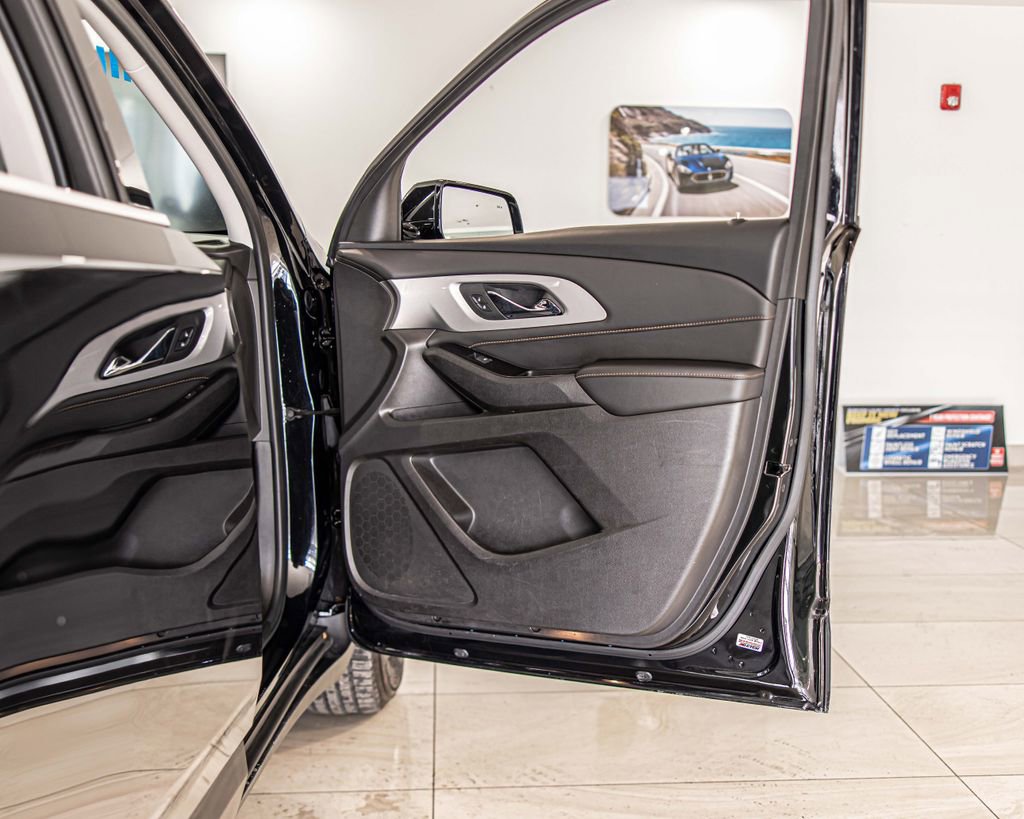 Used 2019 Chevrolet Traverse LT w/ LPO, Floor Liner Package image 41