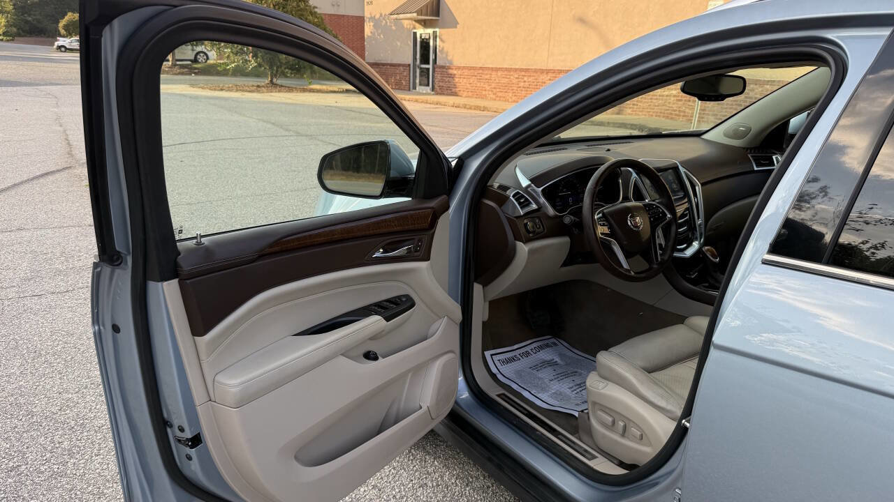 Used 2014 Cadillac SRX Luxury w/ Driver Awareness Package image 10