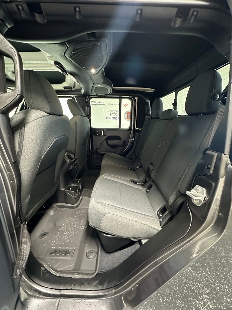 New 2025 Jeep Gladiator Sport AWD/4WD image 23