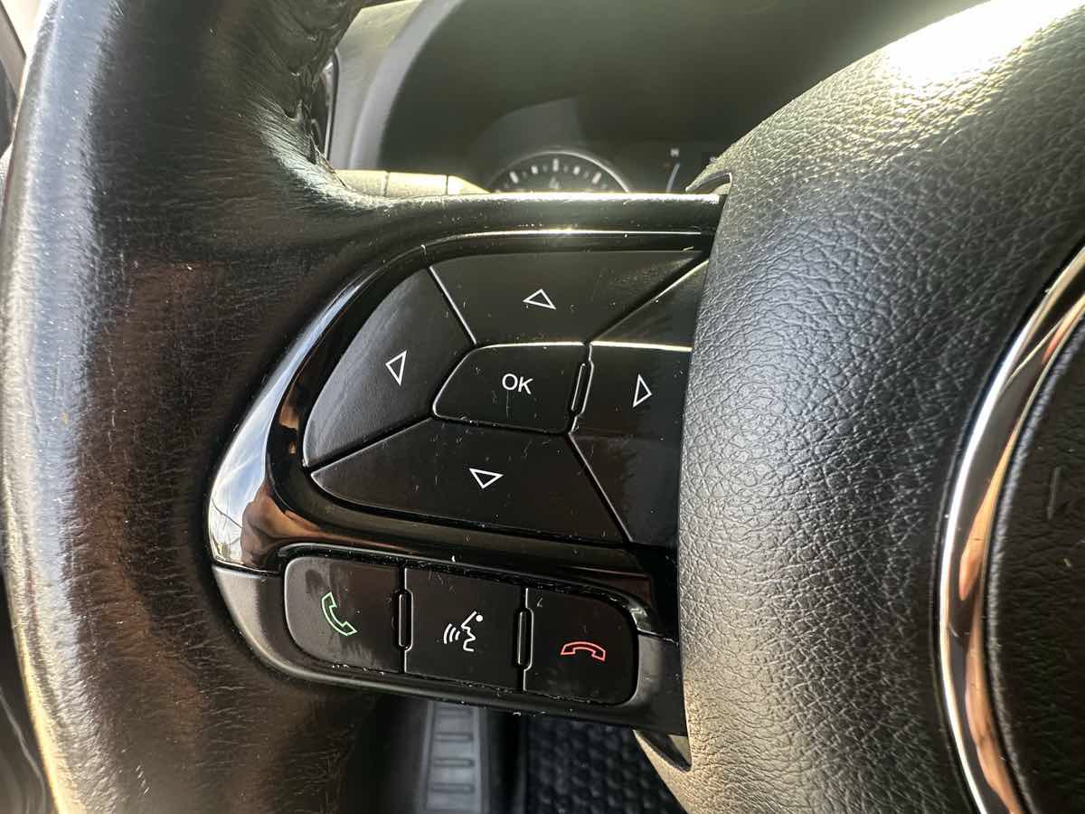 Used 2019 Jeep Renegade Altitude w/ Quick Order Package 2XM AWD/4WD image 14