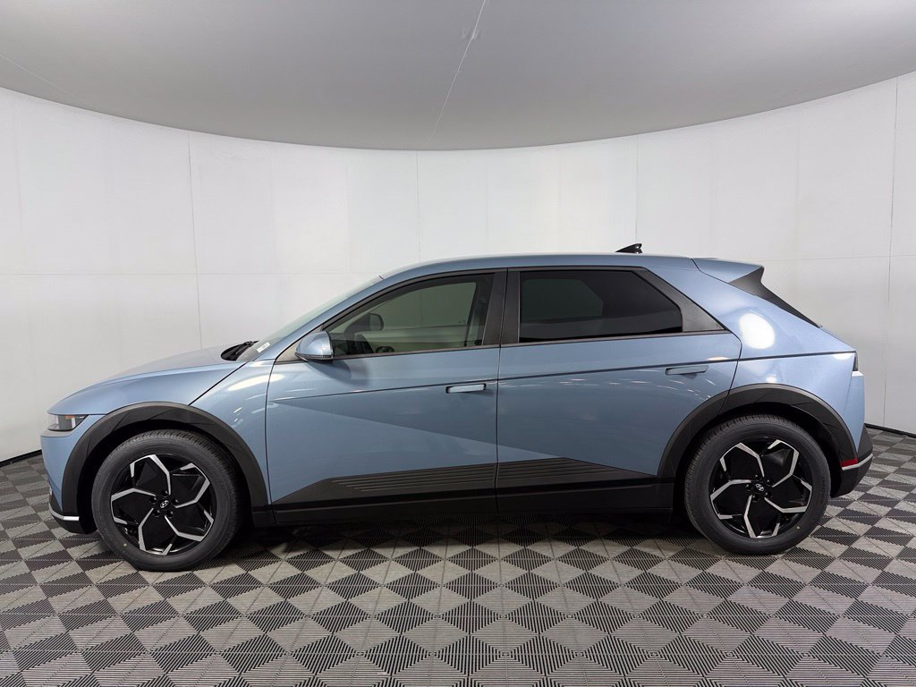 Used 2024 Hyundai Ioniq 5 SEL RWD image 11