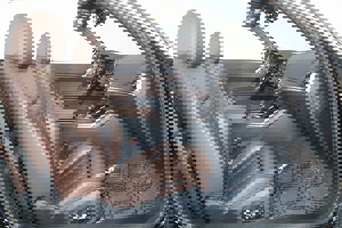 Used 2021 BMW 430i Convertible w/ Convenience Package image 12