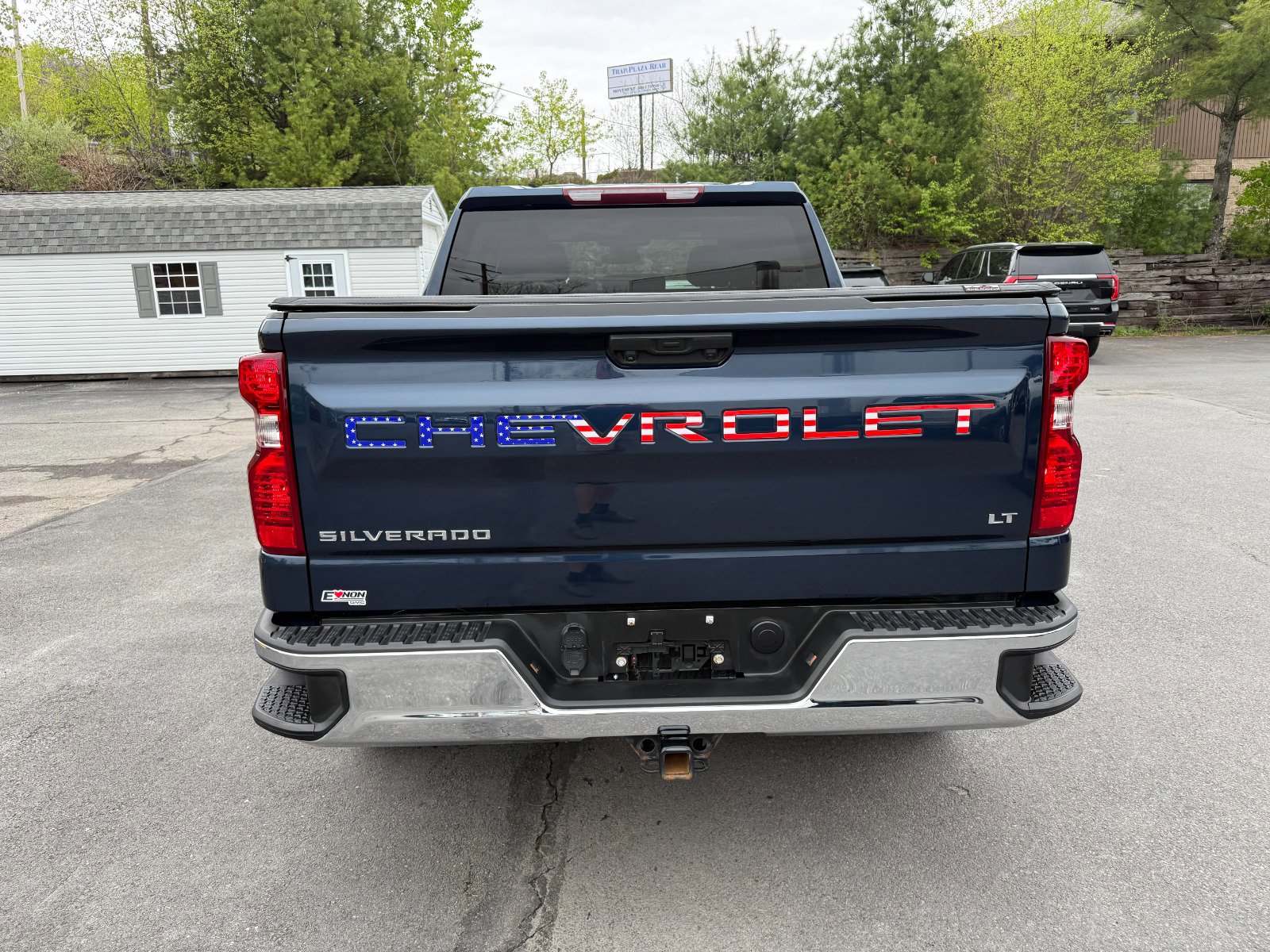 Used 2022 Chevrolet Silverado 1500 LT AWD/4WD image 4