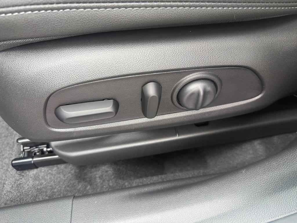 New 2026 Buick Envista Sport Touring w/ Convenience I Package FWD image 27