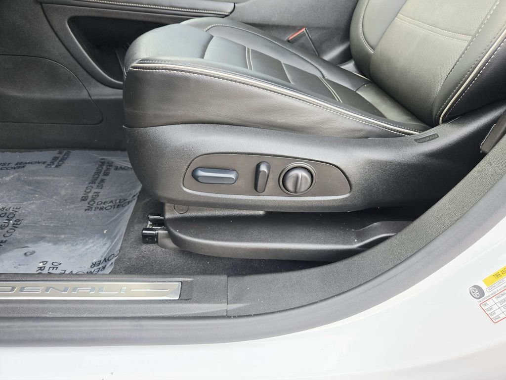 Used 2023 GMC Acadia Denali w/ Denali Ultimate Package AWD/4WD image 44