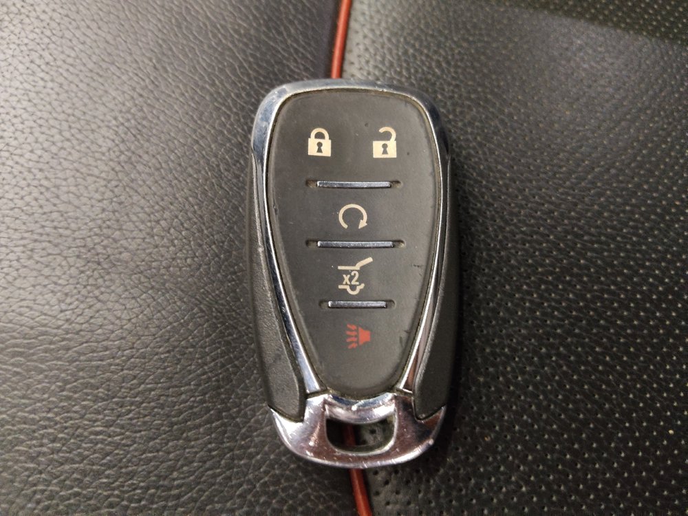 Used 2022 Chevrolet Equinox RS w/ RS Leather Package image 32