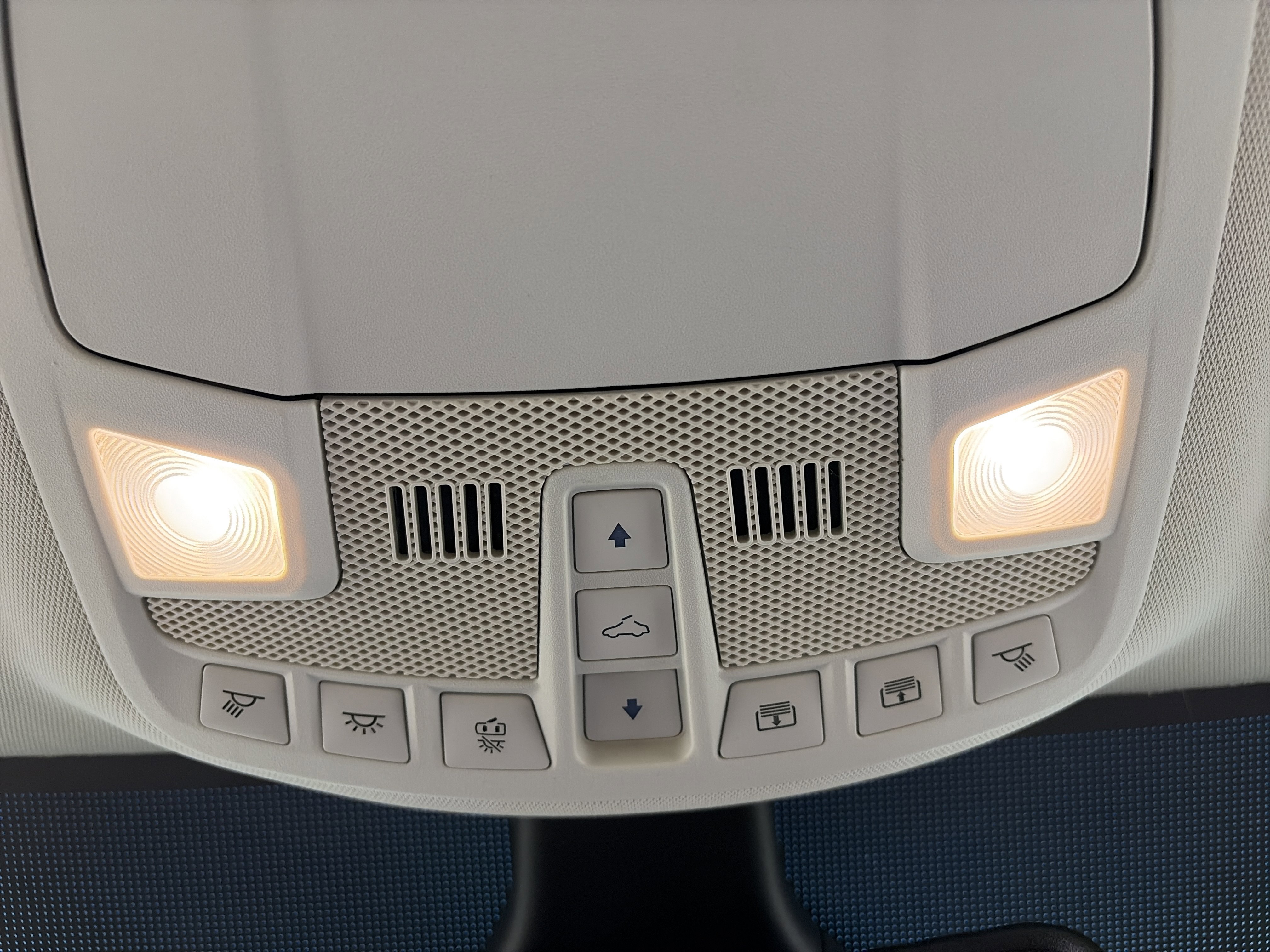 Used 2019 Ford Edge Titanium w/ Cold Weather Package image 33