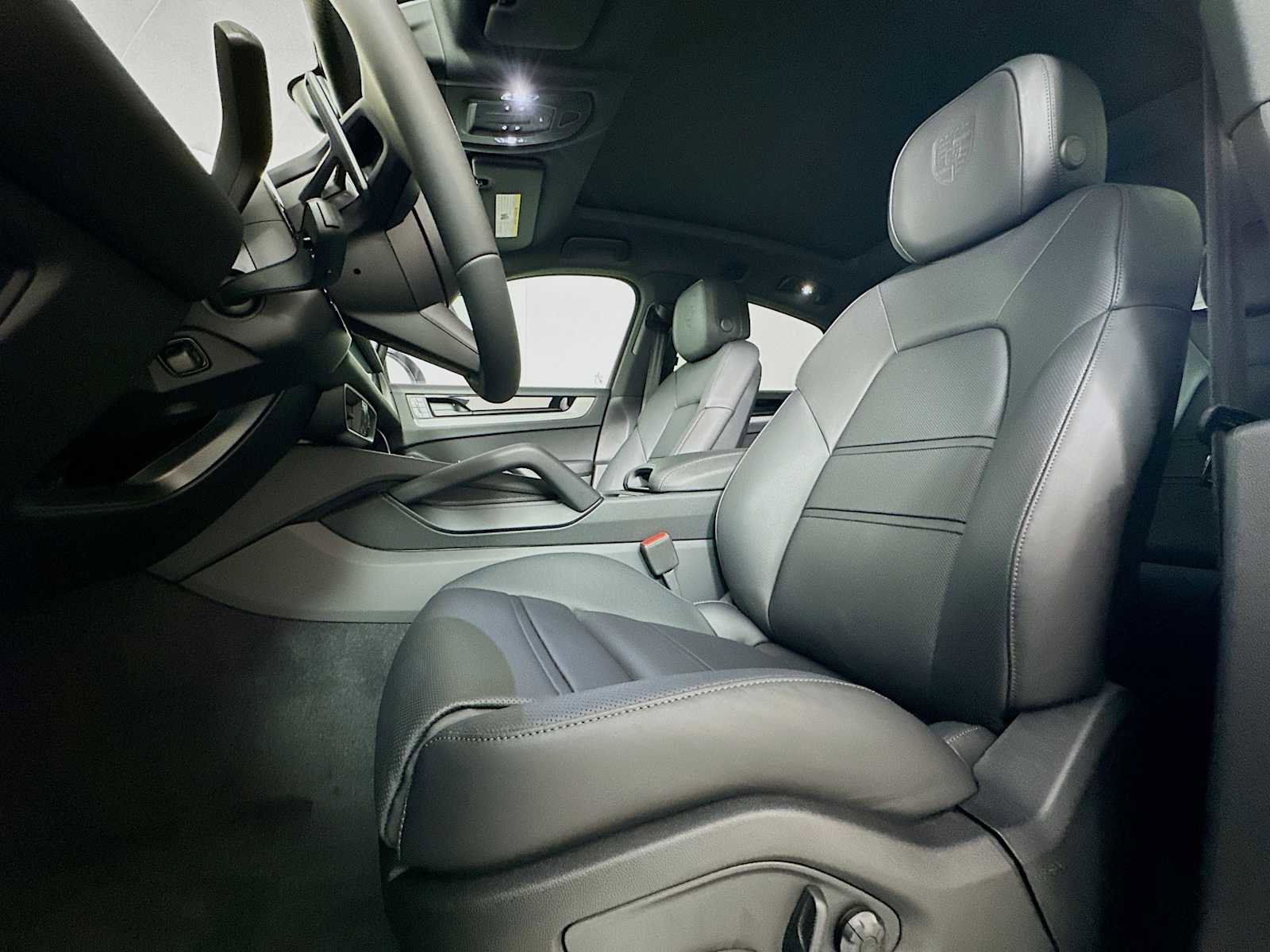 New 2026 Porsche Cayenne Coupe image 5