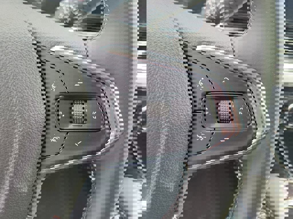 New 2026 Chevrolet Trax LT w/ Driver Confidence Package image 6