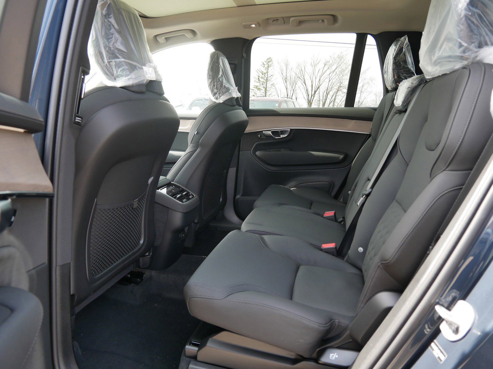 New 2026 Volvo XC90 B5 Core image 6