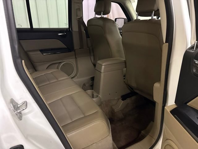 Used 2014 Jeep Patriot Limited w/ Sun/Sound Group AWD/4WD image 12