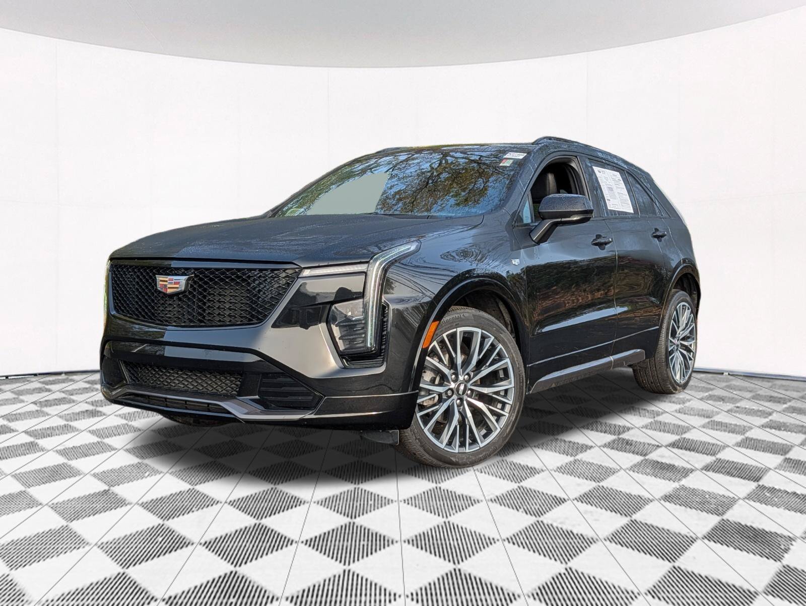 Used 2024 Cadillac XT4 Sport AWD/4WD image 2