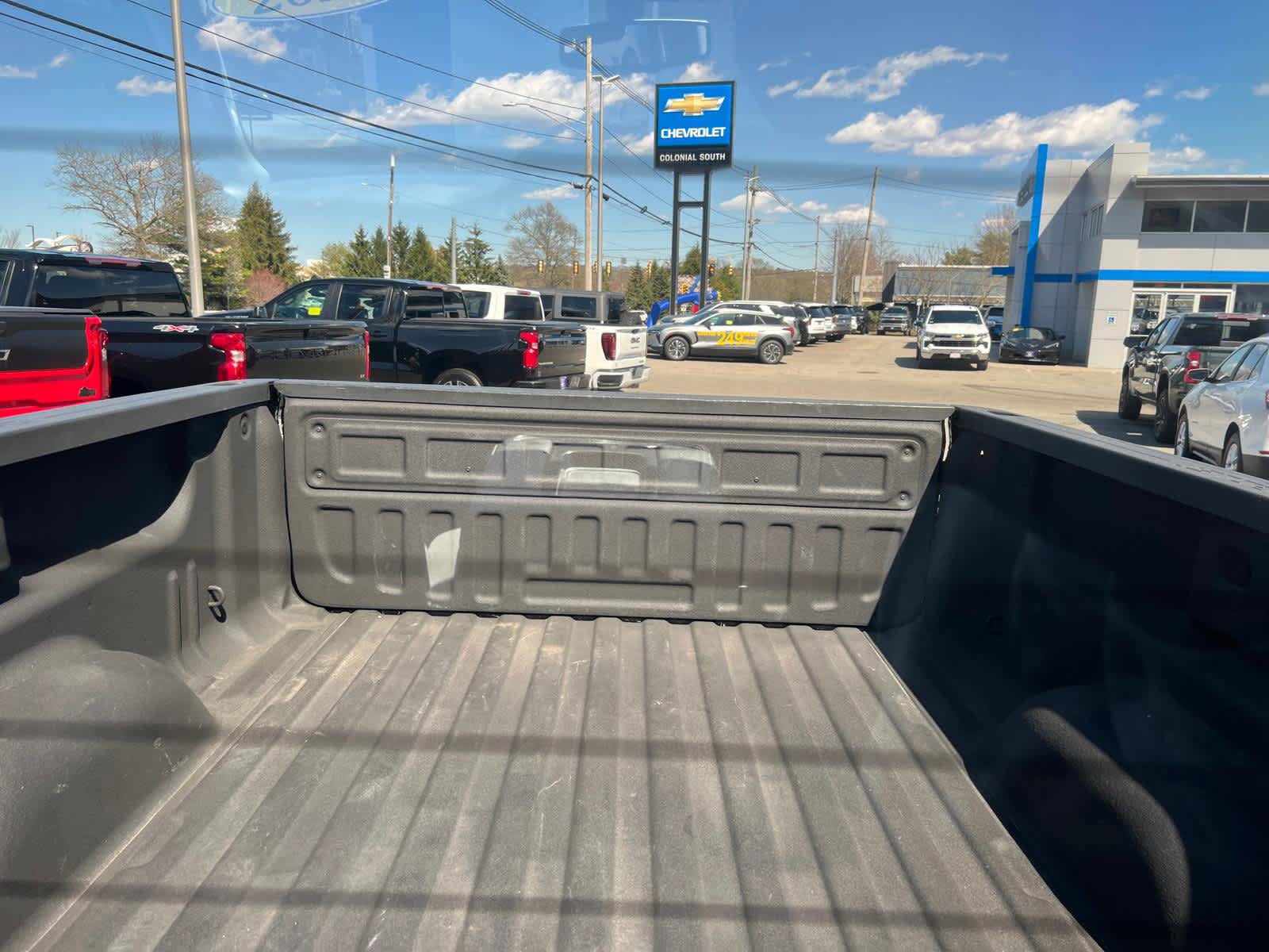 Used 2017 Chevrolet Silverado 1500 LT w/ Midnight Edition AWD/4WD image 36