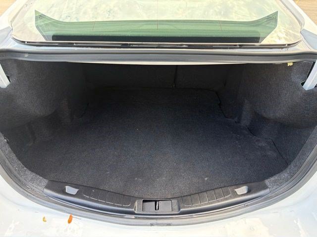 Used 2019 Ford Fusion SE w/ Equipment Group 151A FWD image 16