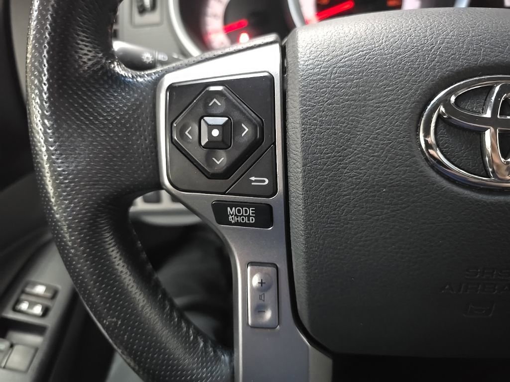 Used 2015 Toyota Tacoma 4x4 Access Cab w/ SR5 Package image 19