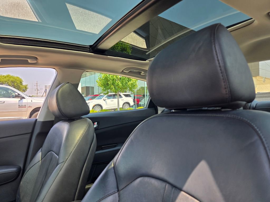 Used 2018 Kia Optima EX w/ Premium Package image 31