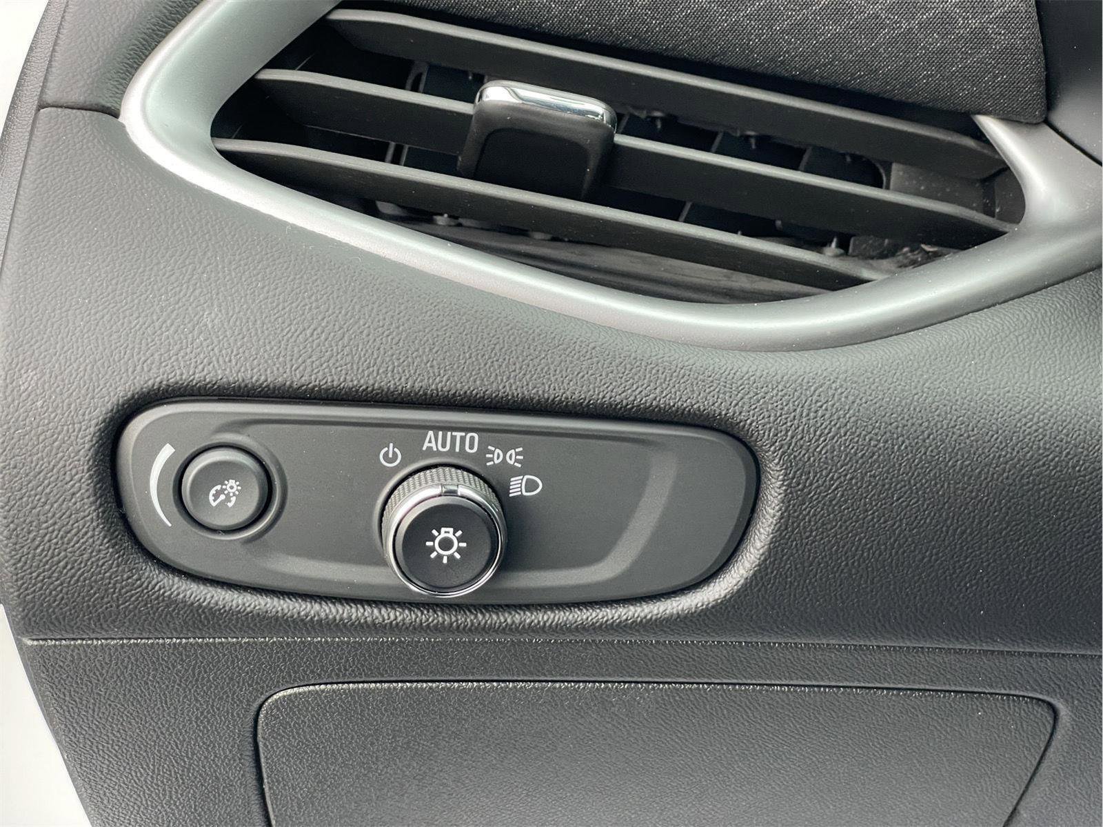 Used 2023 Chevrolet Malibu LT image 24