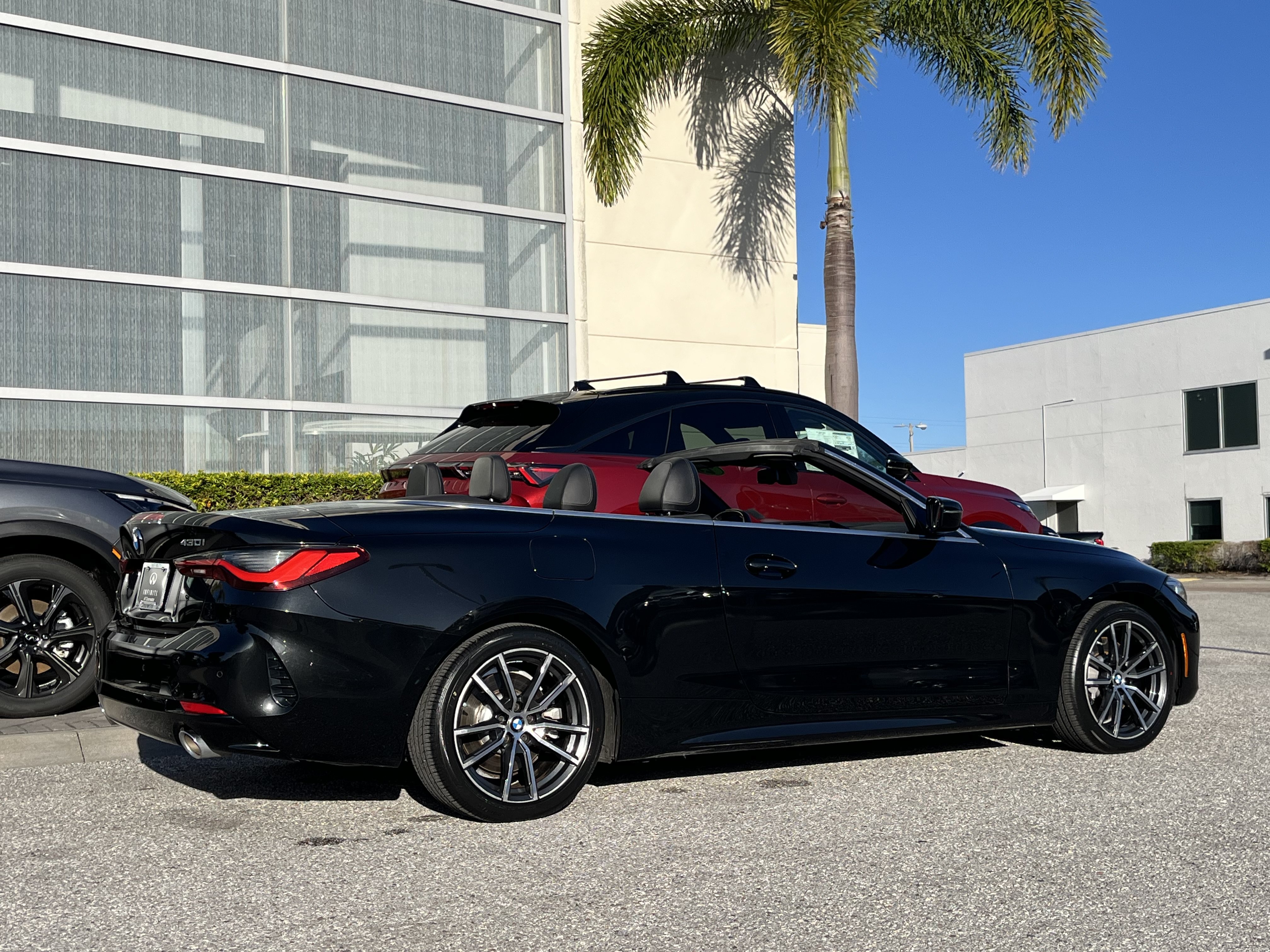 Used 2025 BMW 430i Convertible w/ Premium Package RWD image 8