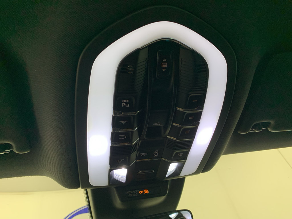 Used 2019 Porsche Macan S AWD/4WD image 27