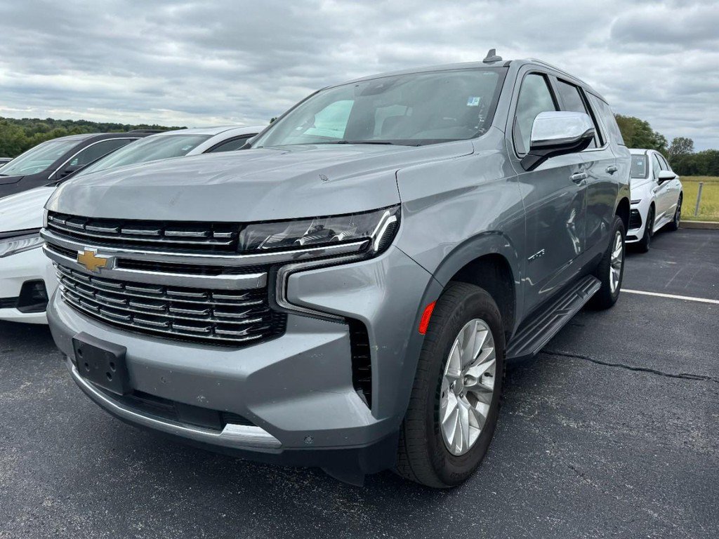 Used 2024 Chevrolet Tahoe Premier AWD/4WD image 3