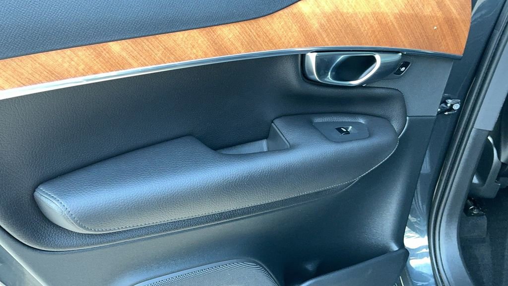 Used 2021 Volvo XC90 T8 Inscription Expression w/ Advanced Package image 14