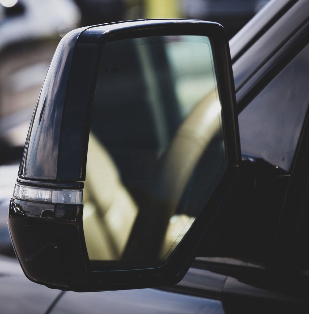 Used 2020 Cadillac Escalade ESV Platinum image 25