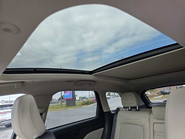 New 2026 Lincoln Corsair Premiere image 9