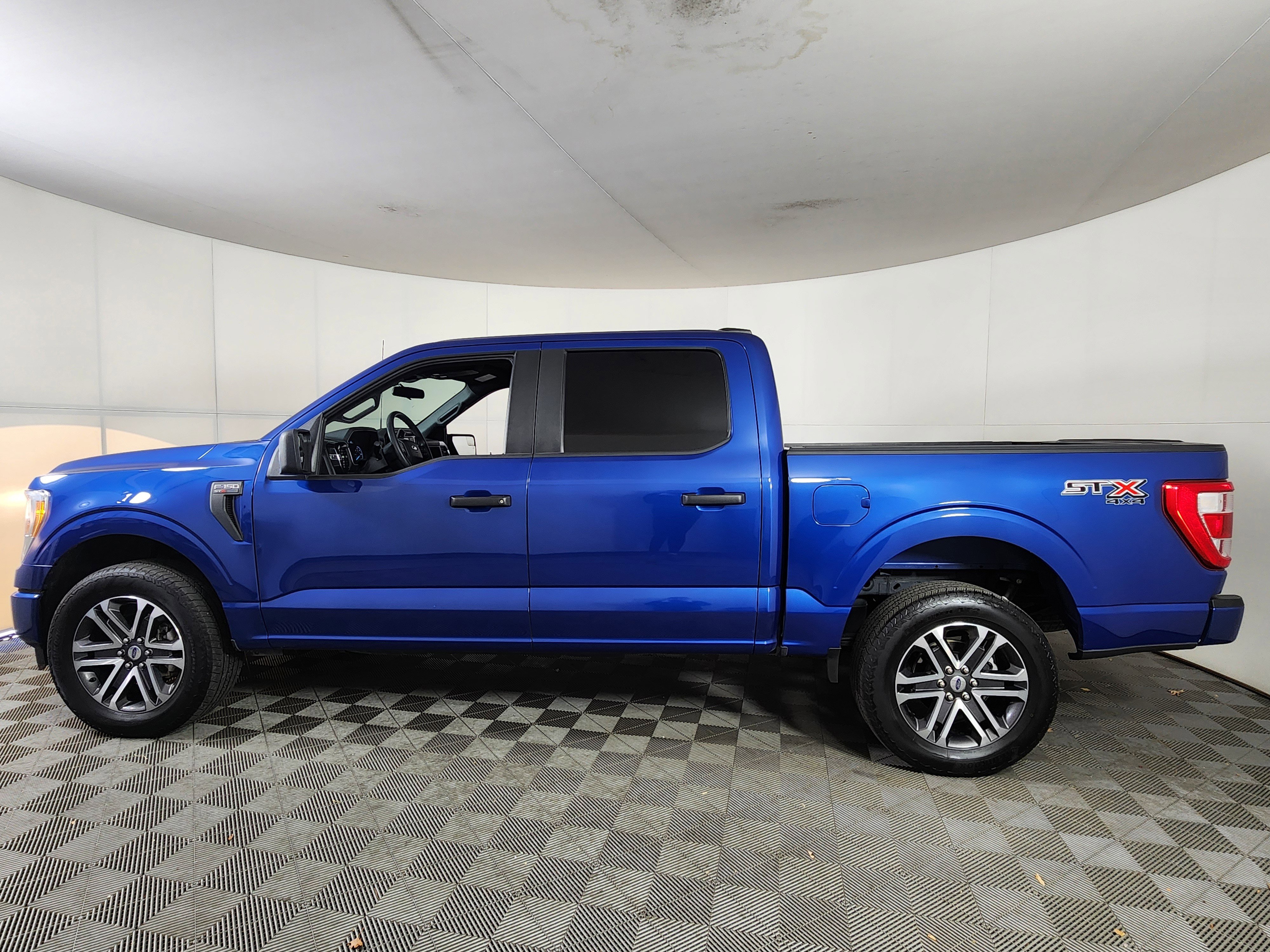 Used 2022 Ford F150 XL w/ STX Appearance Package image 4