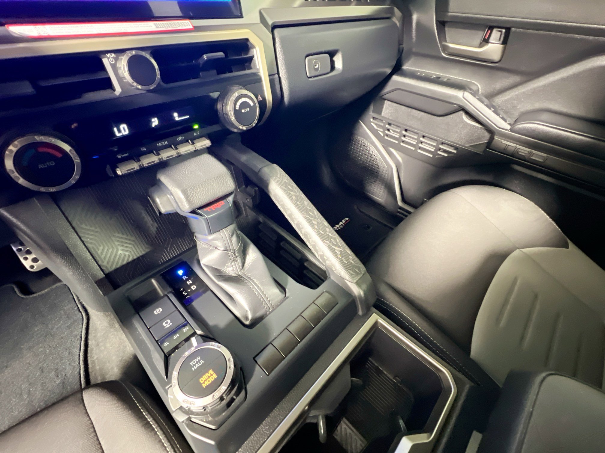 Used 2025 Toyota Tacoma TRD Sport image 26