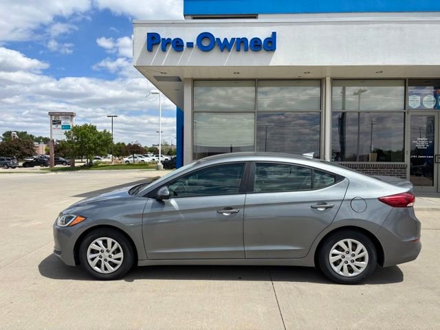 Used 2017 Hyundai Elantra SE w/ Cargo Package FWD image 8