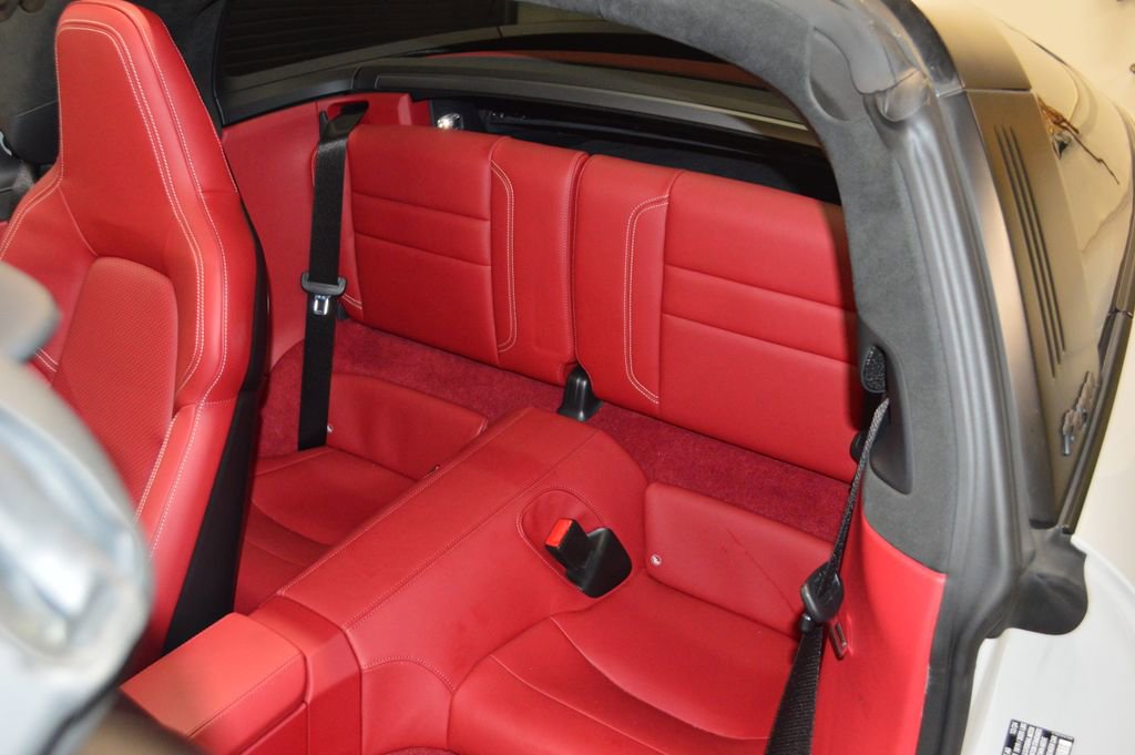 Certified 2025 Porsche 911 Targa 4 GTS AWD/4WD image 34