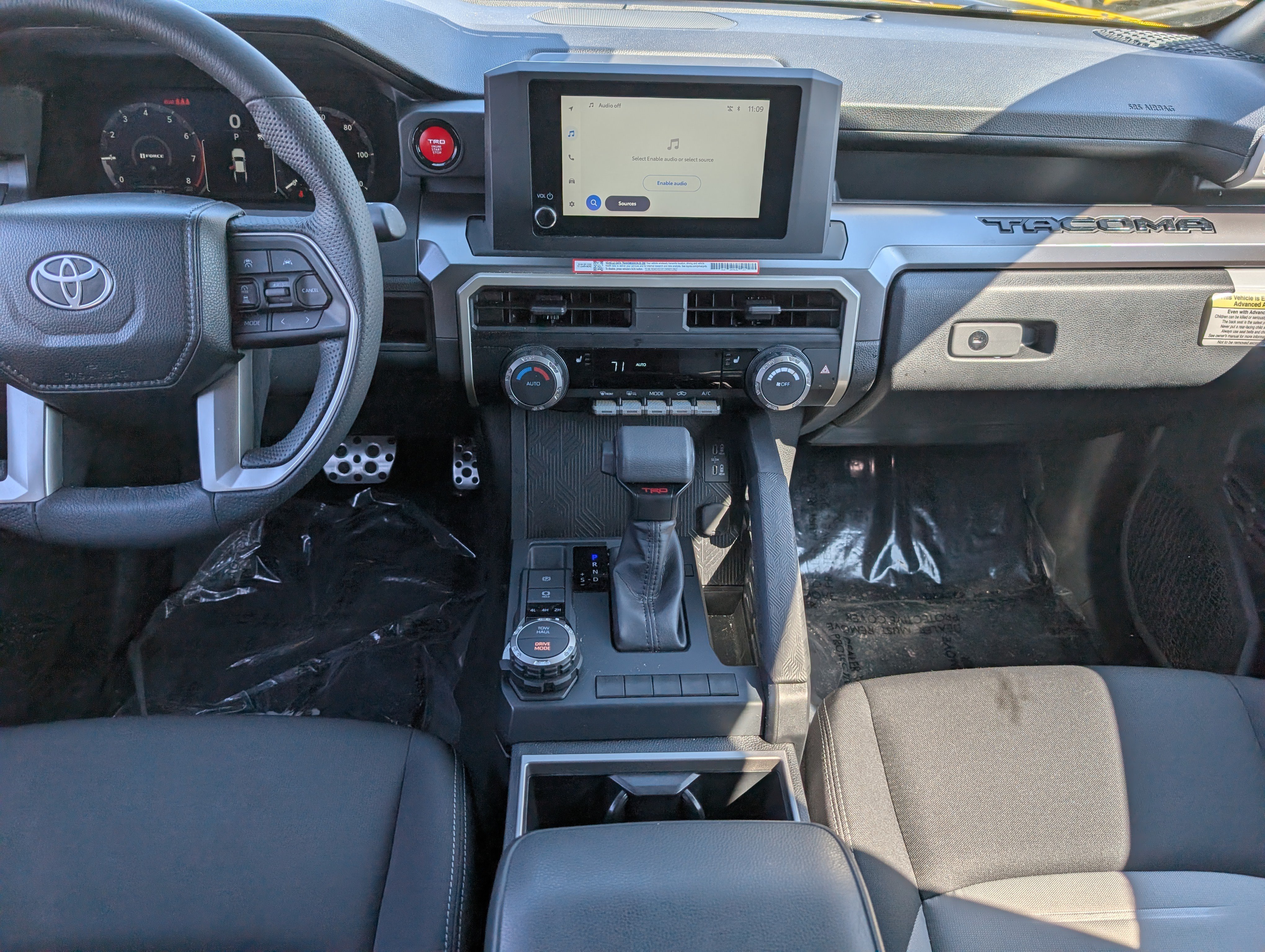 Certified 2025 Toyota Tacoma TRD Sport AWD/4WD image 16