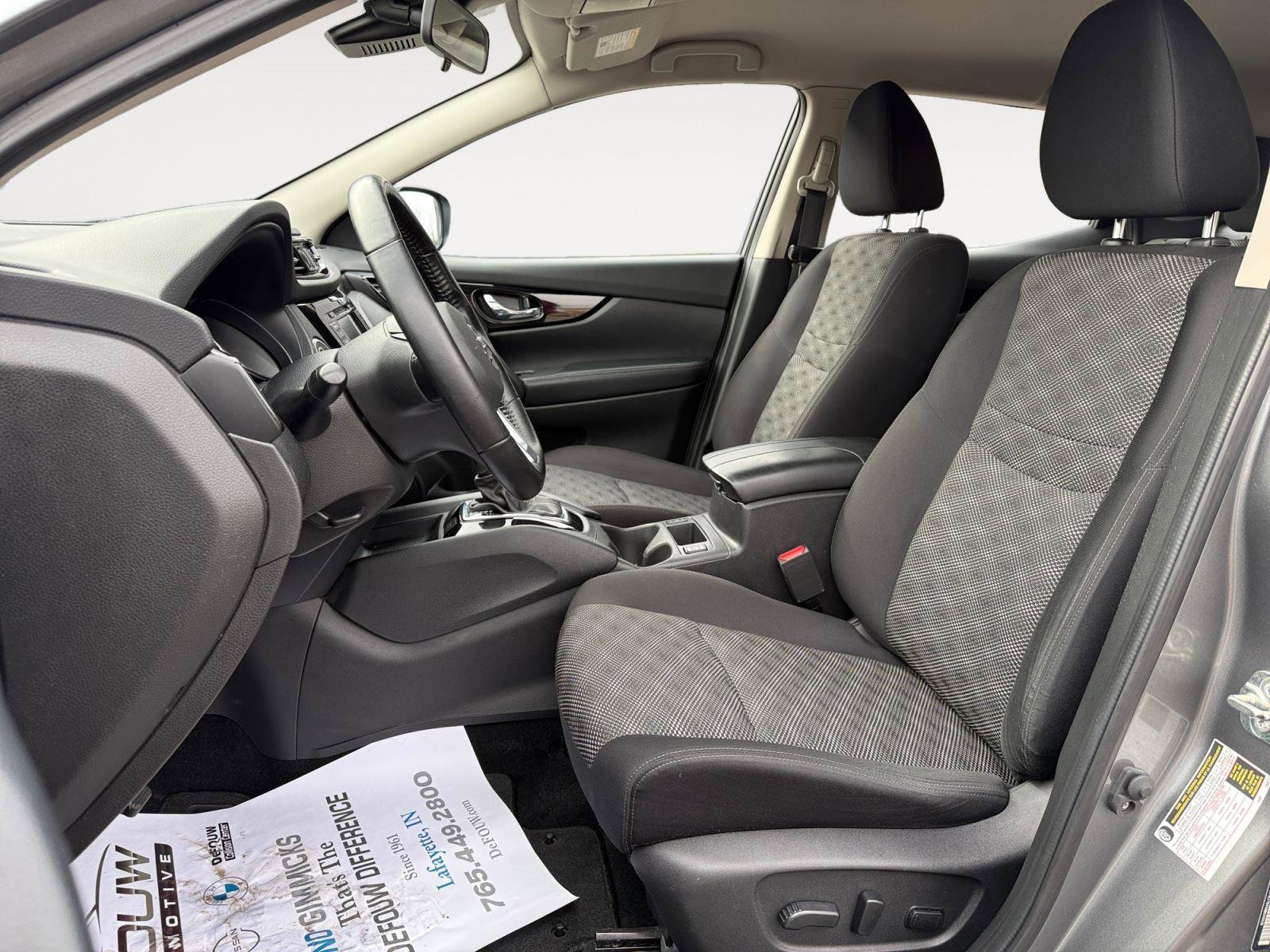 Used 2022 Nissan Rogue Sport SV image 10